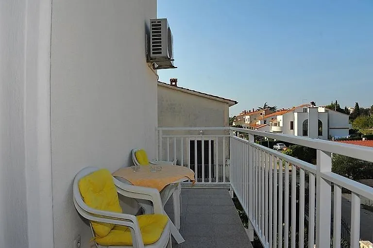 Apartment In Rovinj With Balcony, Air Conditioning, Wi-Fi