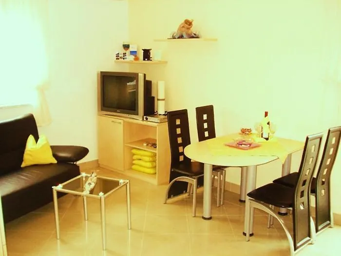 Apartment In Rovinj With Balcony, Air Conditioning, Wi-Fi Hırvatistan