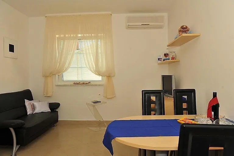 Apartment In Rovinj With Balcony, Air Conditioning, Wi-Fi 0*,  Hırvatistan